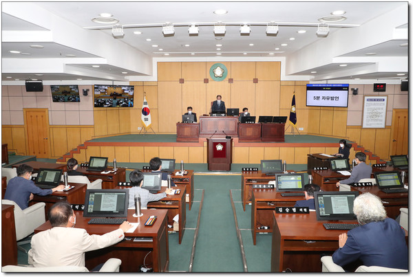 제264회 정읍시의회 임시회를 지난 25일부터 28일까지 4일간의 일정으로 마무리 했다.